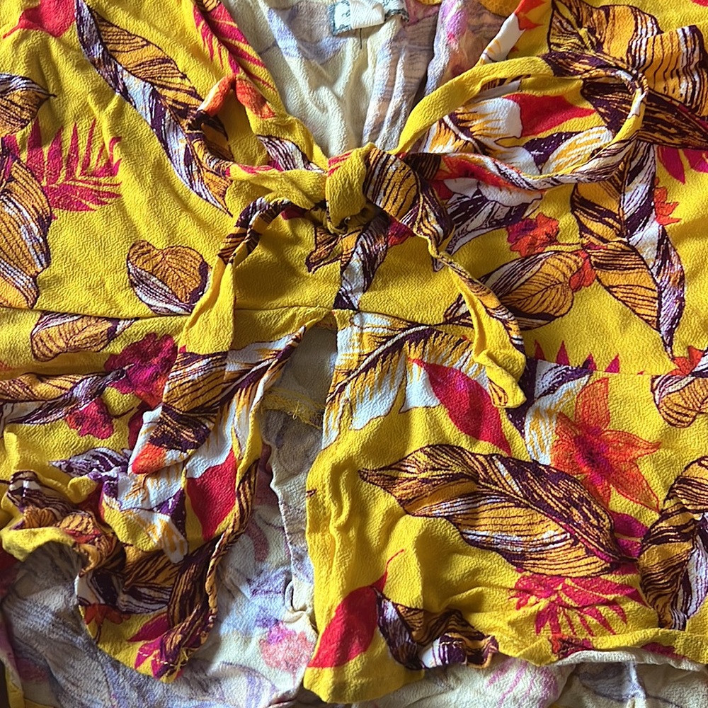 Blouse - Picture 2 of 3